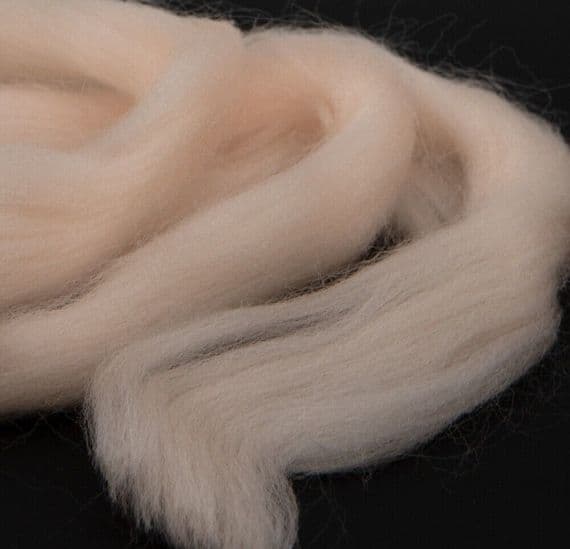 Semperfli Egg Yarn